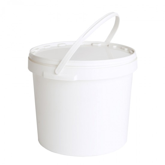 5 litre store plastic buckets